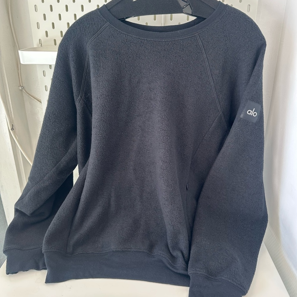 ALO Yoga Black Crewneck Sweater